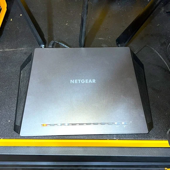 NetGear Nighthawk Wi-Fi Router - Picture 1 of 7